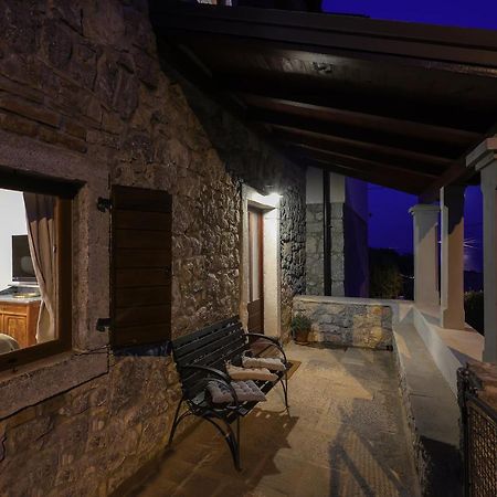 Villa Fani With Jacuzzi Icici Bagian luar foto