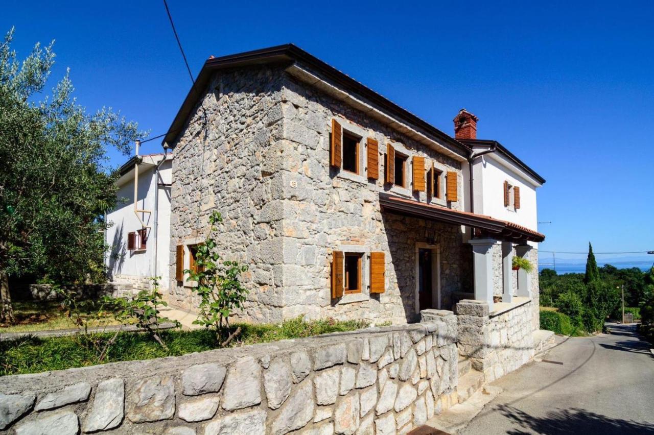 Villa Fani With Jacuzzi Icici Bagian luar foto