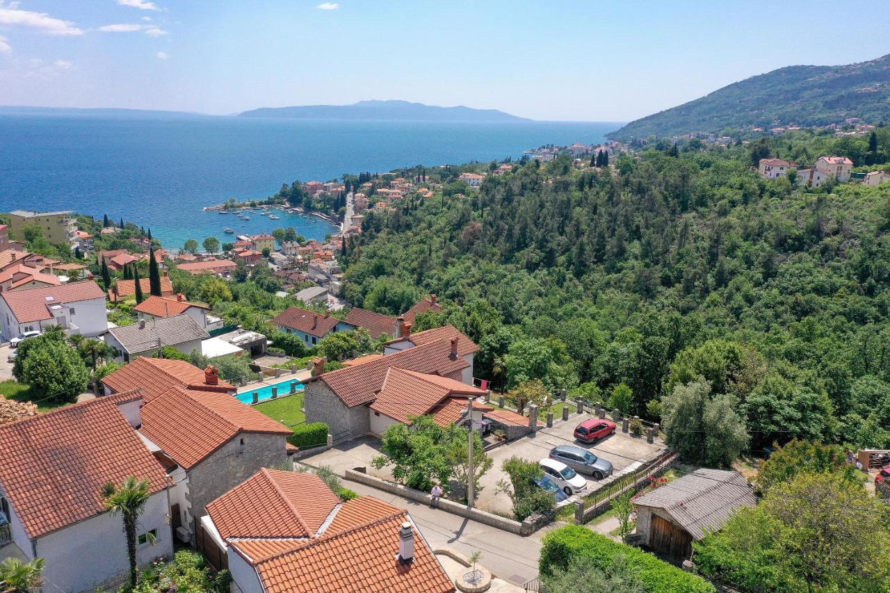 Villa Fani With Jacuzzi Icici Bagian luar foto