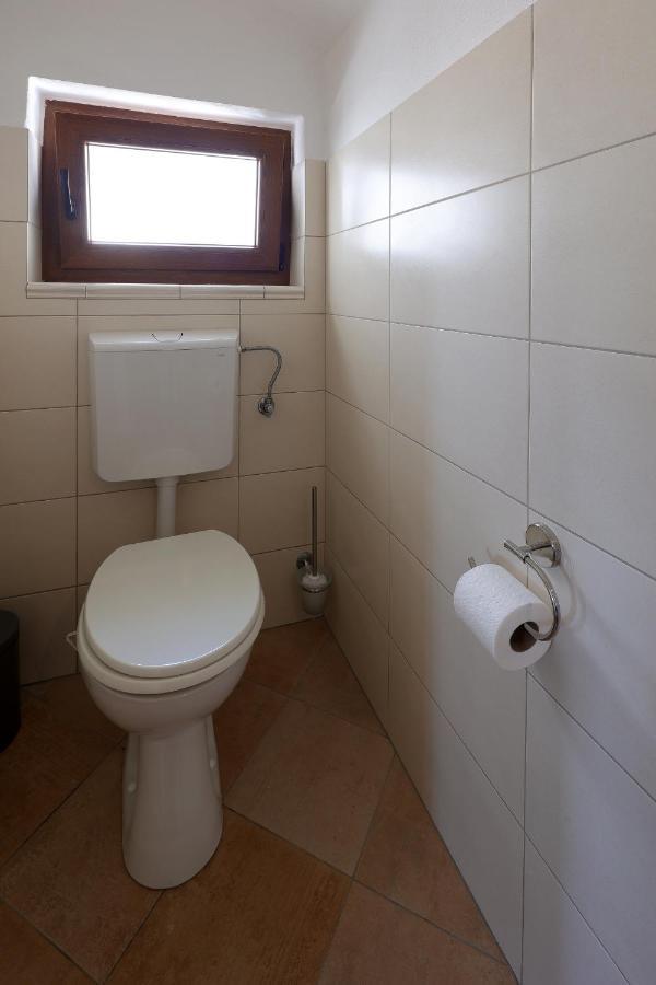 Villa Fani With Jacuzzi Icici Bagian luar foto
