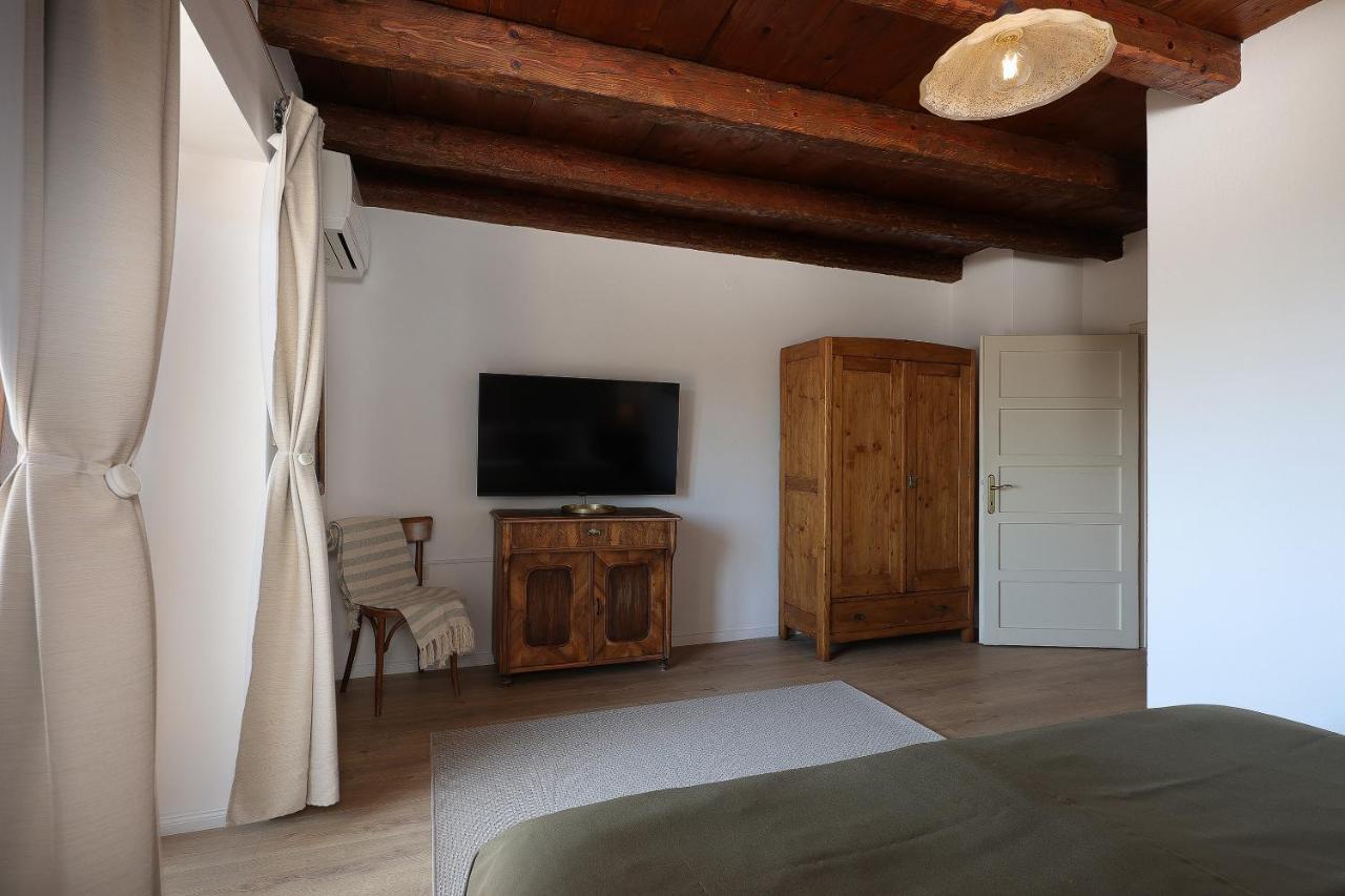 Villa Fani With Jacuzzi Icici Bagian luar foto