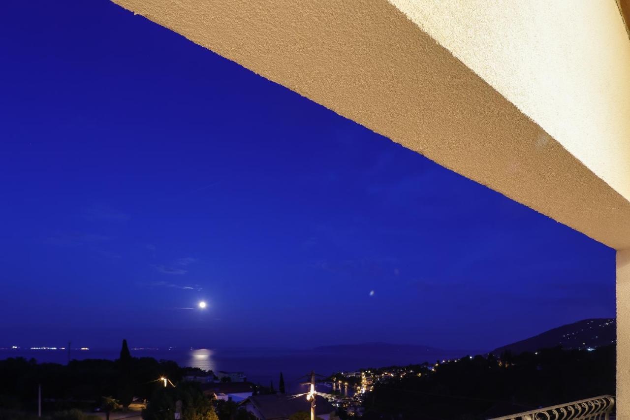 Villa Fani With Jacuzzi Icici Bagian luar foto